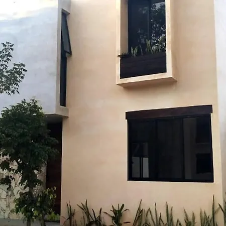 Room In House - Surenna Bella - 3 Bedroom Home With Pool-3