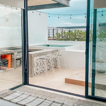 Ultimate Ph In A Prime Spot With Pv Rooftop Pool-2